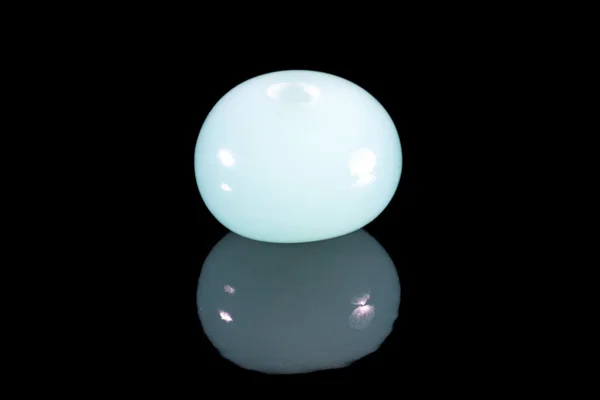 白色简单的玻璃珠 — 图库照片
