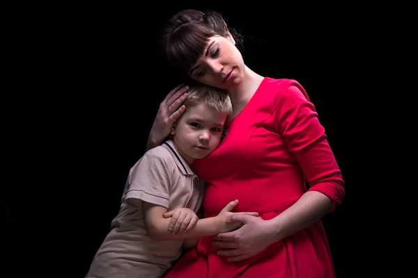 Jemné těhotnou matku a její dítě — Stock fotografie