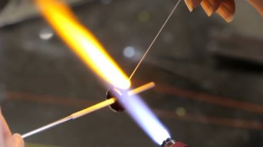 Cam boncuk, onbirinci video el ile üretim