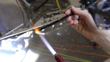 El imalatı yapılan boncuk, üçüncü video