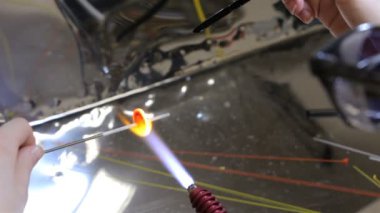 El imalatı yapılan boncuk, onuncu video