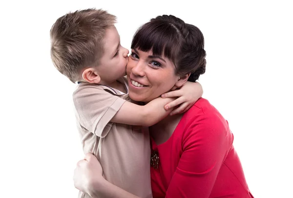 Abrazando a la mujer feliz y su hijo —  Fotos de Stock