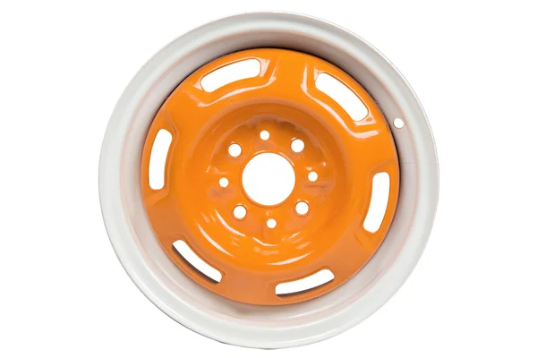 Pulverlackering av ljus orange hjul disk — Stockfoto