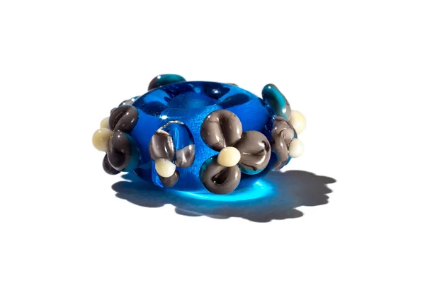 Handgjorda blå och grå glaspärla — Stockfoto