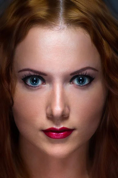 Retrato de mujer con labios rojos — Foto de Stock