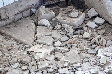 İnşaat atıkları - tuğla enkaz