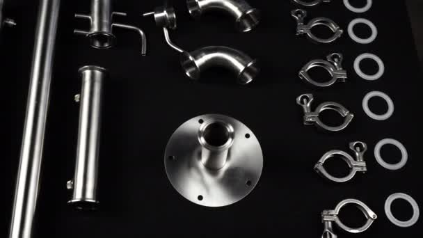 Video pipa logam dan cincin pada latar belakang hitam — Stok Video