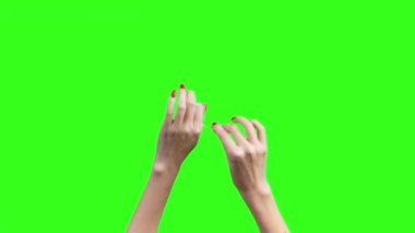 Yeşil arka planda pamuklu kadın eli videosu