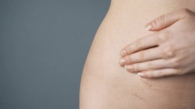 Apandisit yarası olan bir kadının vurulması