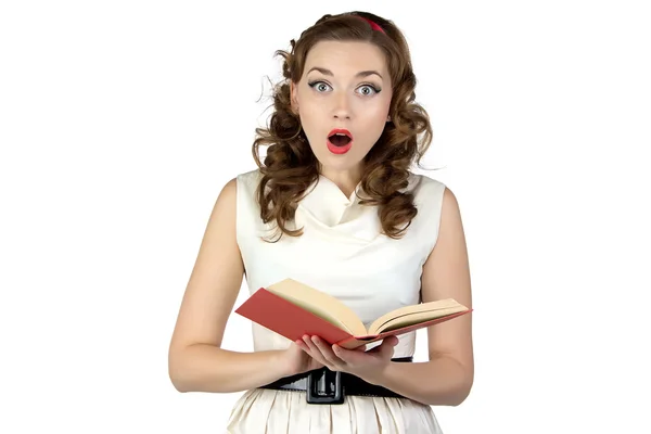 Foto einer überraschten Pin-up-Frau beim Lesen von Buch — Stockfoto