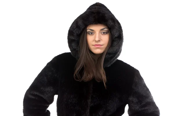 Retrato da mulher em casaco de inverno com capuz — Fotografia de Stock