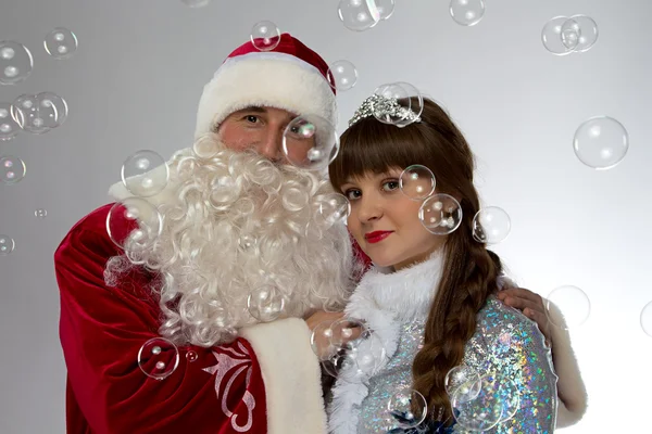 圣诞老人与白雪公主和肥皂泡沫 — 图库照片