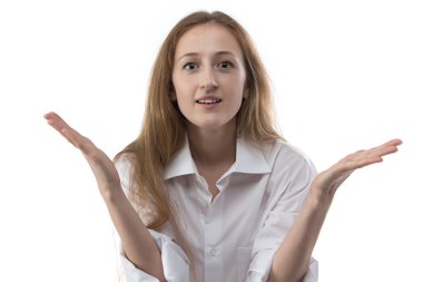 Doğal makyaj ile sürpriz kadın görüntüsünü