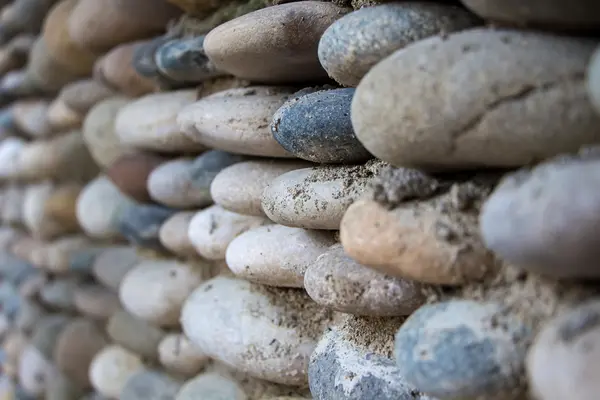 Superficie fotográfica exactamente pavimentada con piedras de colores — Foto de Stock