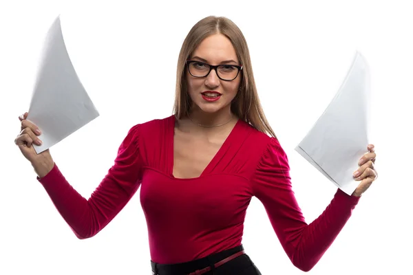 Foto einer wütenden Frau mit Papierblättern — Stockfoto