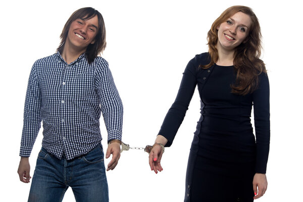 Улыбающиеся мужчина и женщина
