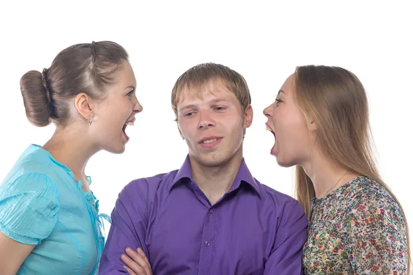 Jonge man en twee vrouwen — Stockfoto