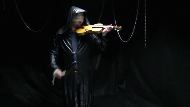 Сліпий музикант грає на скрипці — стокове відео