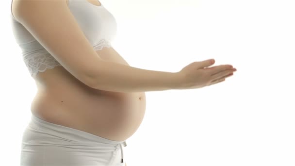 Pregnant woman showing thumb — Stock Video