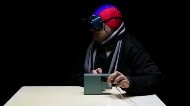 Bir film izlerken pilot