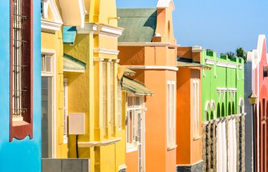 Luderitz - eski Alman tarzı şehrin Güney Namibya - Afrika Avrupa yerleşim renkli evlerin detay