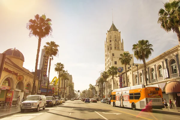 LOS ÁNGELES - 21 DE MARZO DE 2015: vista frontal del mundialmente famoso Paseo de —  Fotos de Stock