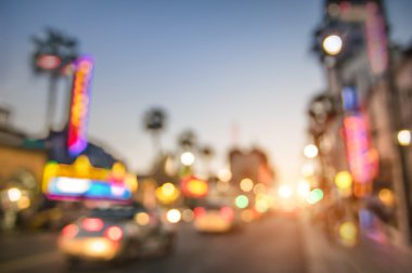 Hollywood Bulvarı ufuk bulanıklık batımında - enerjili güneş ile dünya ünlü doymuş Bulvarı California - Amerika harikalar Türkiye staes - duygusal filtre Bokeh soyut görünümünü