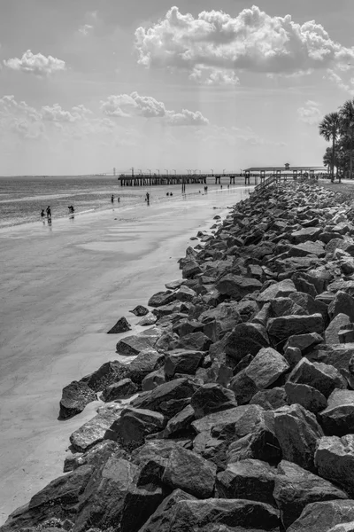 Jekyl Island Seawall en noir et blanc — Photo