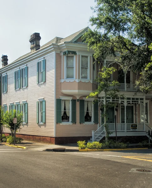 Historical Downtown Savannah Georgia Pink Building — Stock Photo, Image