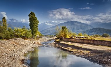 Georgia, Lagodekhi bölgesi, Kabali bir kolu. Bahar
