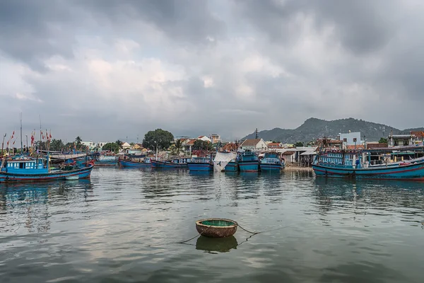 Vietnam, Nha Trang. The fishing village at dawn — Stock Photo, Image