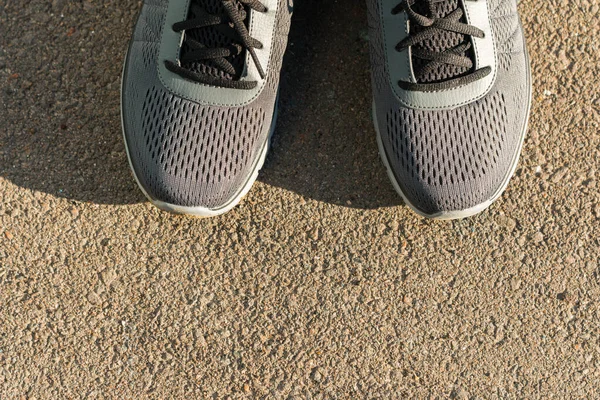 Feet Grey Sneakers Light Sunset — Stock Photo, Image