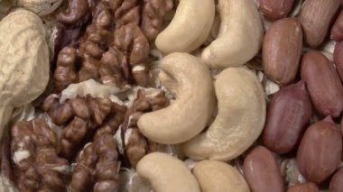 Çeşit çeşit fındık ve yulaf ezmesi. Doğal sağlıklı beslenme.