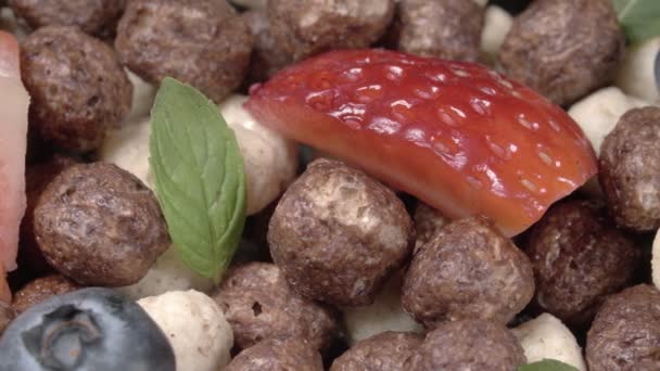Refreshing Dry Breakfast Corn Balls Mint Fresh Berries Close Quick — Stock Video