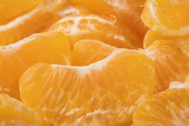 Mandalina dilimleri. Meyvenin olgun ve sulu kısımları.