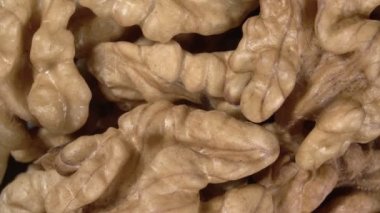 Ceviz dönüşleri yakın çekim. Çekirdekler yakın plan. Süper makro.