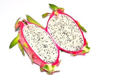 Beyaz arkaplanda Ejder Meyvesi izole