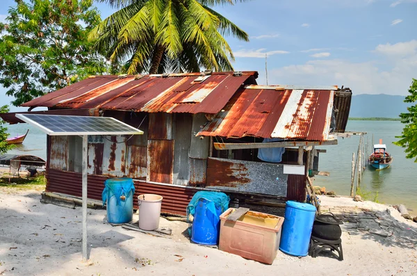 หมู่บ้านประมงและเซลล์แสงอาทิตย์ — ภาพถ่ายสต็อก