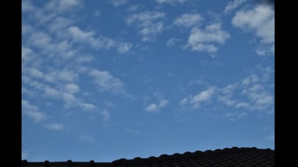 Moving clouds and blue sky time lapse — Stock Video