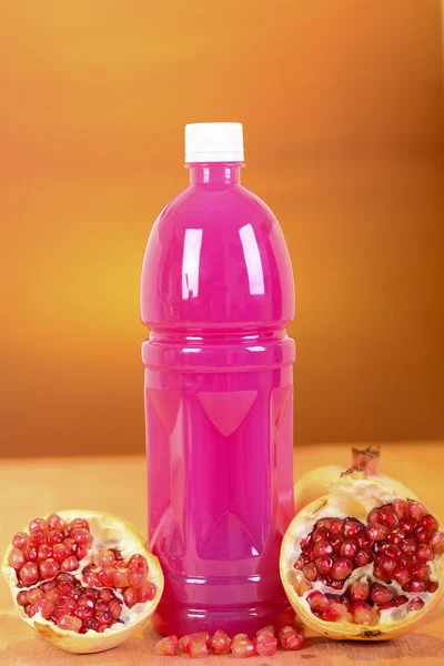 Pomegranate juice and fruits — Stock Photo, Image