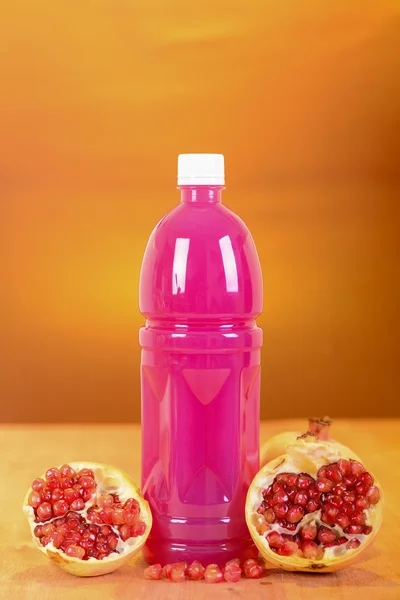 Pomegranate juice and fruits — Stock Photo, Image