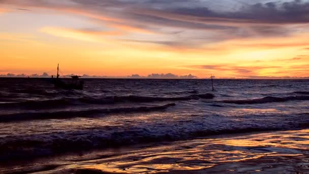 Cielo y playa por la noche Tailandia — Vídeos de Stock