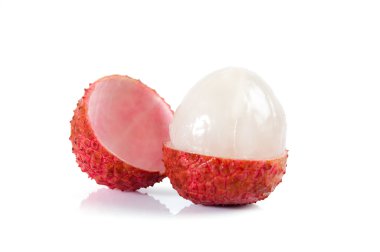 Litchi beyaz arkaplanda izole edildi 