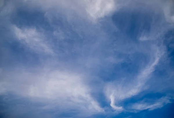 Blå Himmel Med Vita Moln Perfekt För Himmelsbyte — Stockfoto