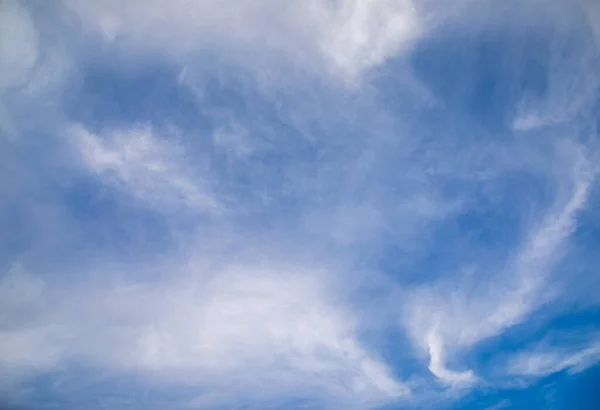 Blå Himmel Med Vita Moln Perfekt För Himmelsbyte — Stockfoto
