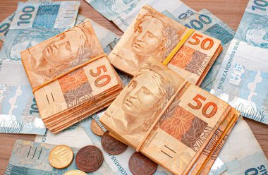 Brezilyalı fotoğrafçılığın gerçek banknotları. Brezilya ekonomisi ve finans.
