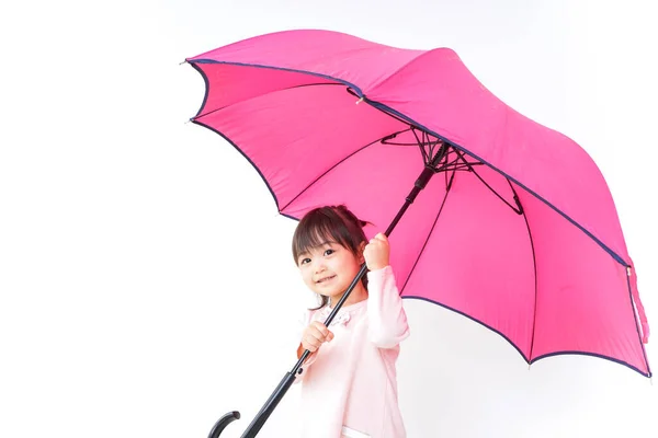Dziecko Otwierające Parasol — Zdjęcie stockowe