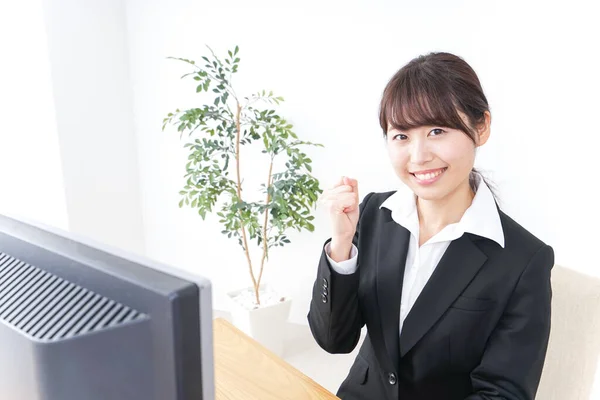 Geschäftsfrau Gibt Okay Zeichen — Stockfoto