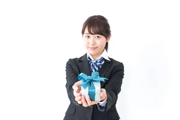 Menina Ensino Médio Dando Presente — Fotografia de Stock