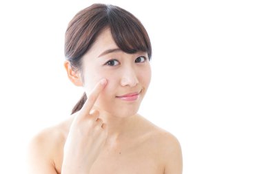 Genç kadın güzellik imajı, sağlıklı cilt konsepti.